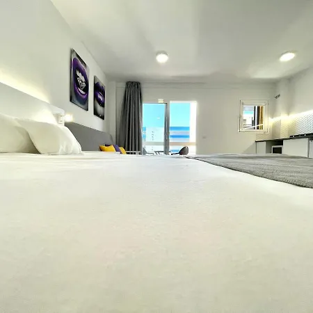 Reformed Studio, Free Wifi,Rooftop Pool With View, Near Playa Jardin * Пуэрто-де-ла-Крус